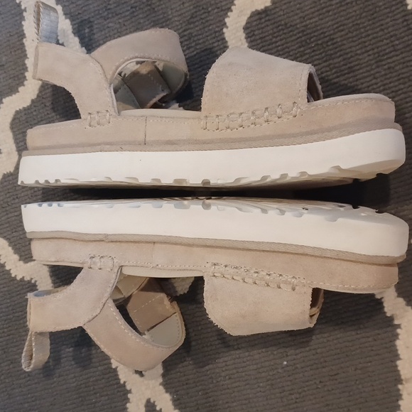 UGG Goldenstar #1117954 Tan Suede Sandals Women's 8 - Picture 10 of 14